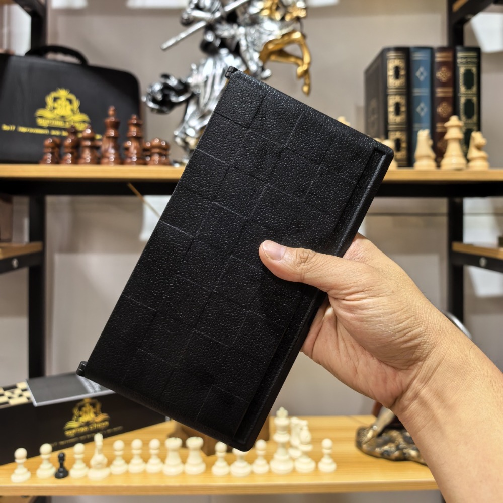 Mini set di scacchi con giochi - Board Game Cafe recensione e prezzo